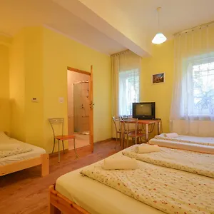  Hostel Aparthostel Fryderyk